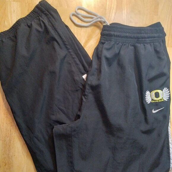 Vintage Nike Oregon Ducks Wind Pants Joggers Trainers - Picture 1 of 10